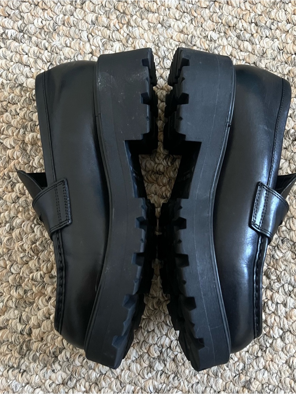 Vagabond Cosmo 2.0 Black Leather Lug Sole Penny Loafers - Picture 4 of 8